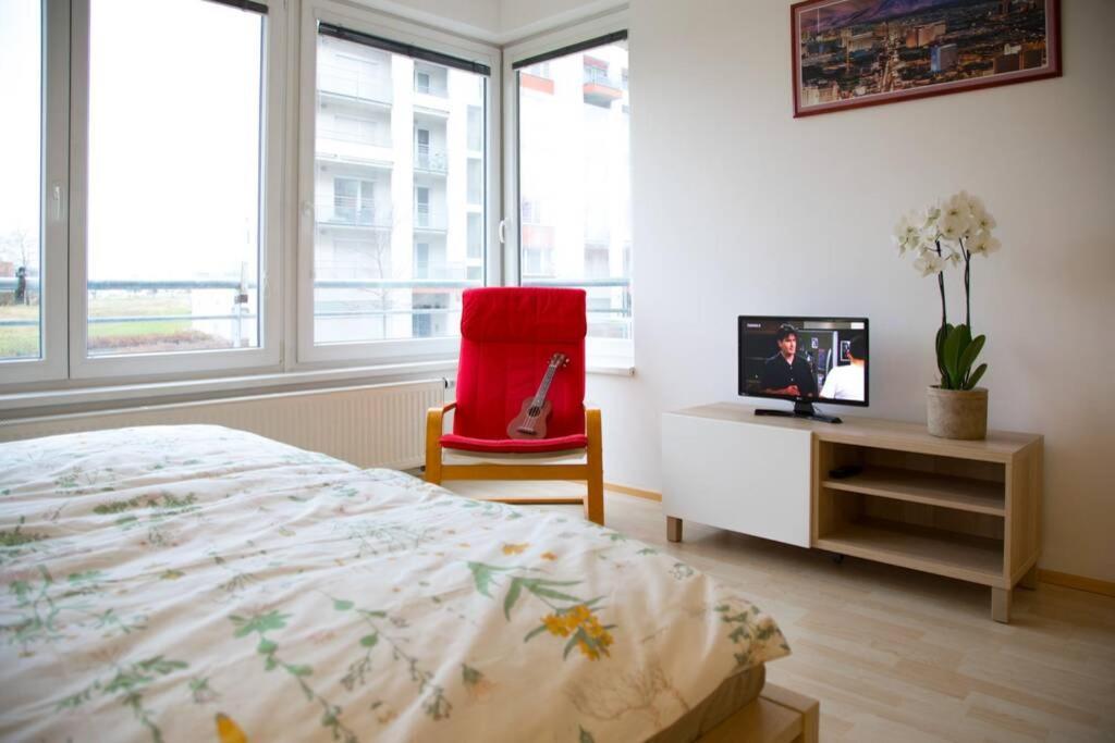 Modern Apartments - Airport 8Mins Prag Exterior foto